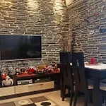 Mjolly Apartment Golem